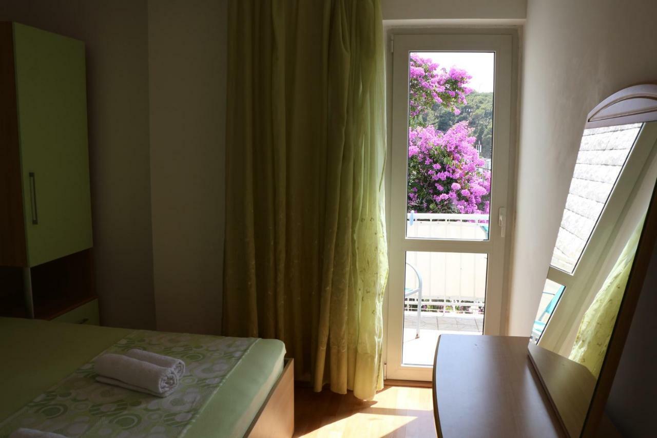 Apartment Mlacic Hvar Island ภายนอก รูปภาพ