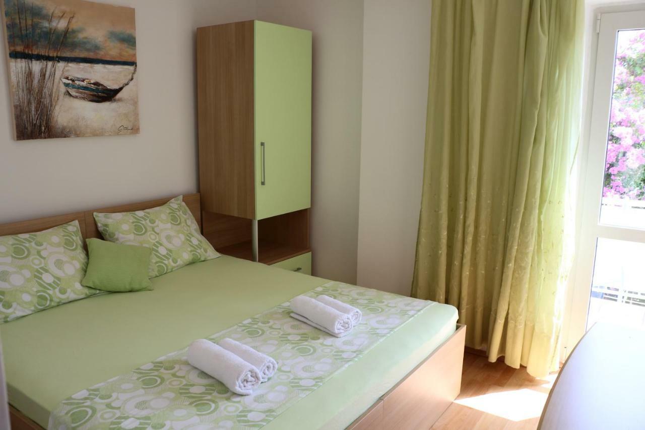 Apartment Mlacic Hvar Island ภายนอก รูปภาพ